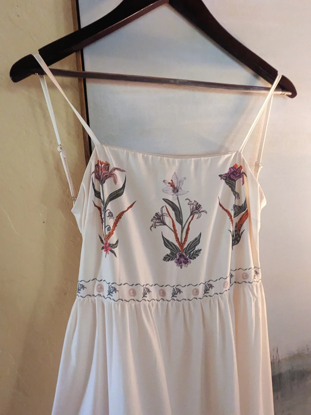 Commense Cream Floral Embroidered Maxi Dress - Picture 13 of 13
